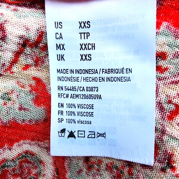 NWOT  RED PAISLEY SWING HALTER TOP AMERICAN EAGLE OUTFITTERS - SIZE XXS - Picture 7 of 7